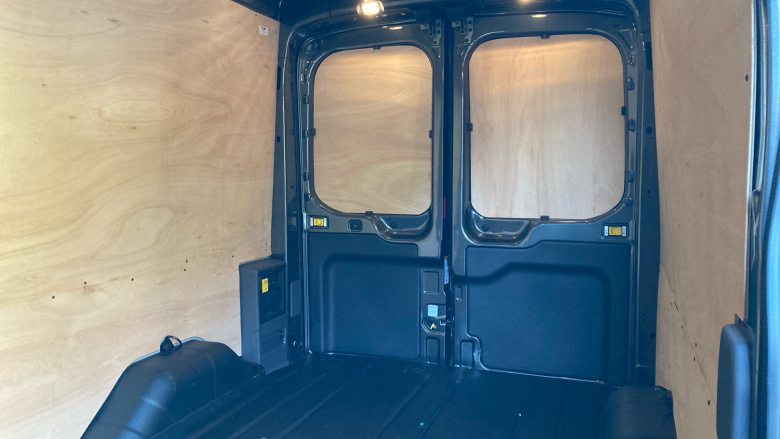 Ford Transit E-350 L3 Rwd 135kW 68kWh H2 Trend Van Auto